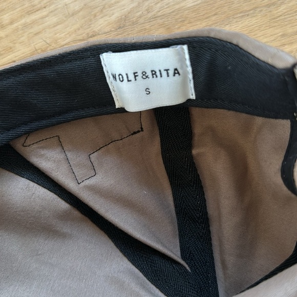 Wolf & Rita “Hot” Kids Baseball Cap - Picture 2 of 4